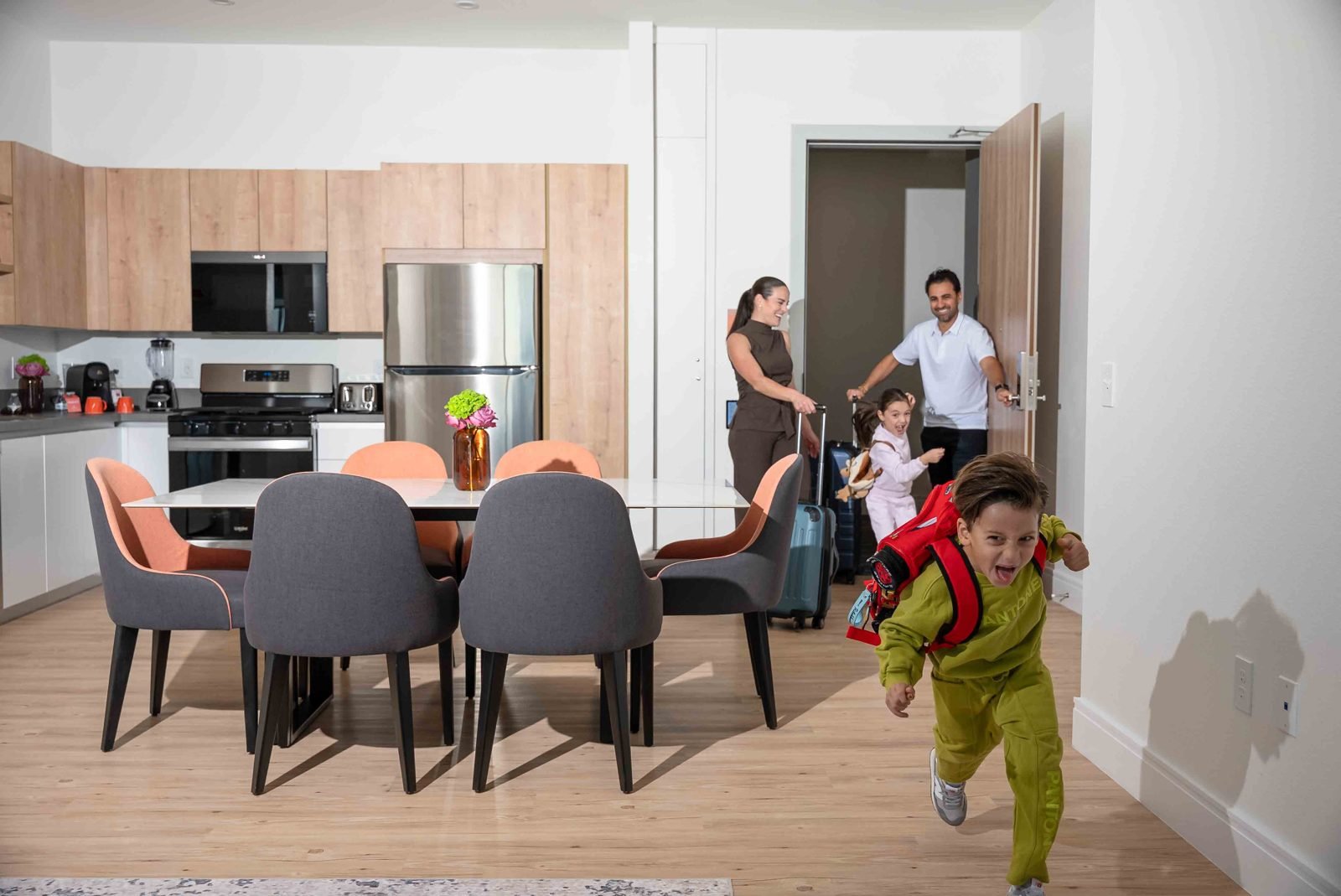 Otonomus residence kitchen and dining area
